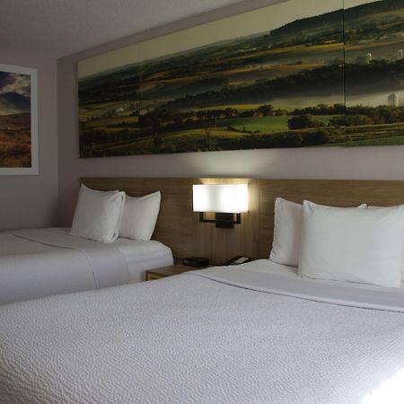 Days Inn By Wyndham Colby Zewnętrze zdjęcie