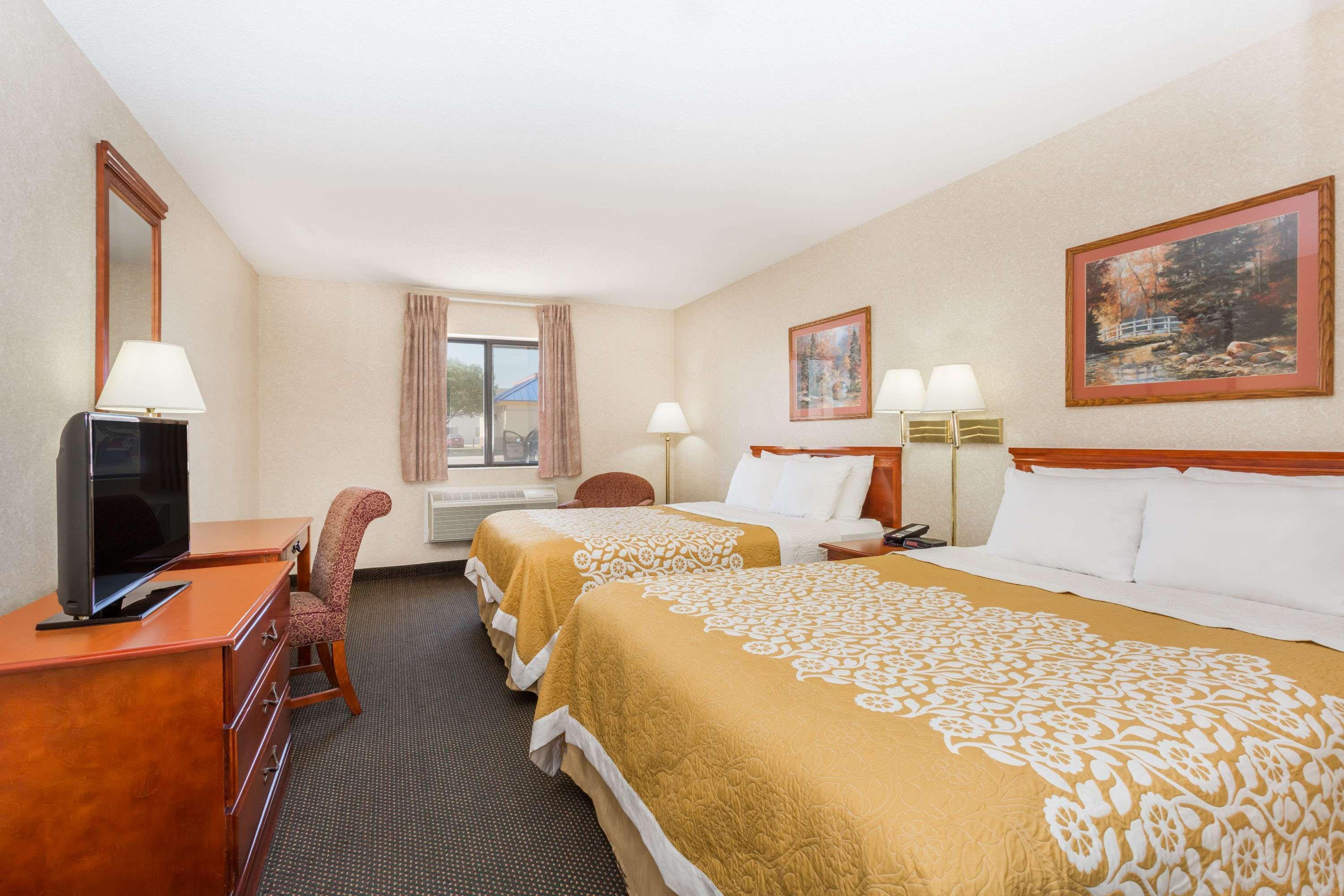 Days Inn By Wyndham Colby Zewnętrze zdjęcie